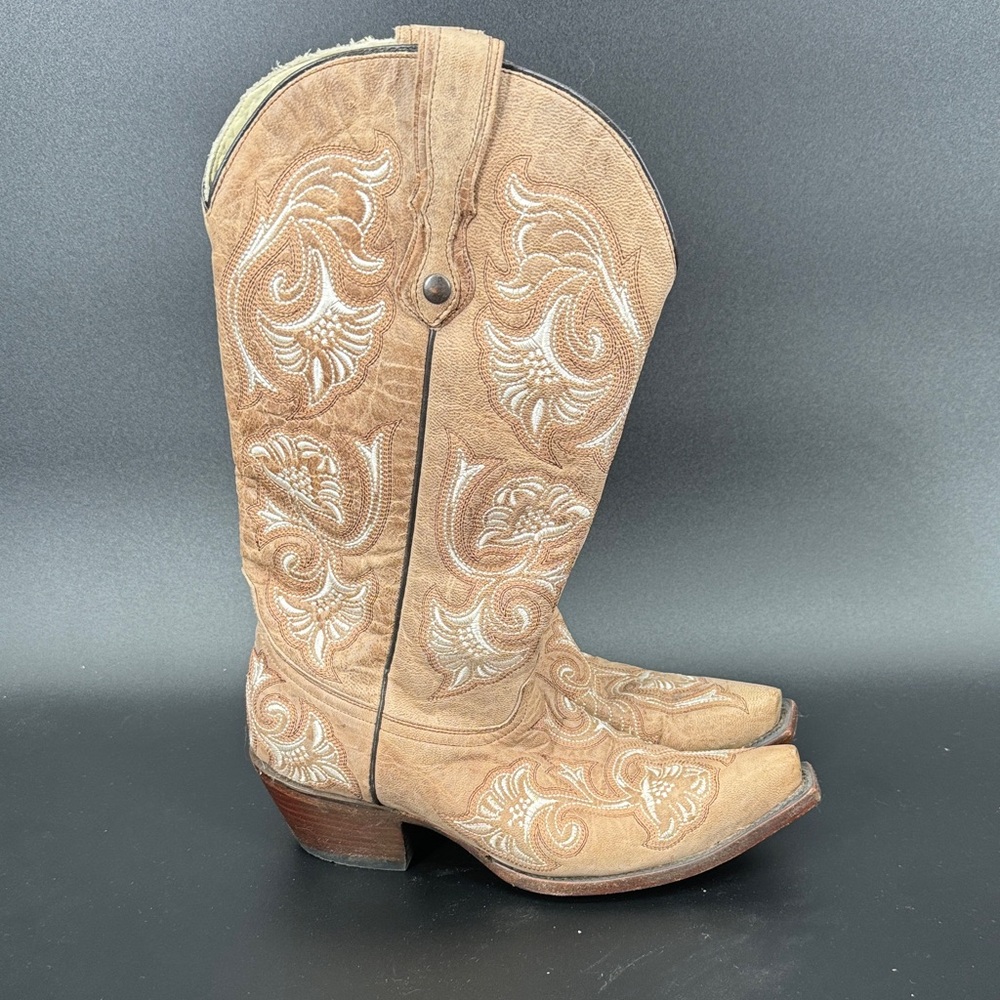Corral floral Embroidered Western Cowgirl Boots